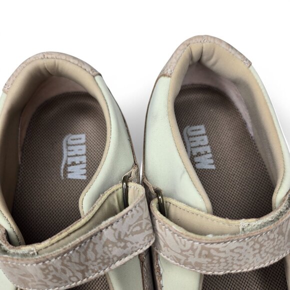 Drew Rose Mary Jane Sneakers Floral Etched Leather Adjustable Everyday Casual 8W - Picture 7 of 11